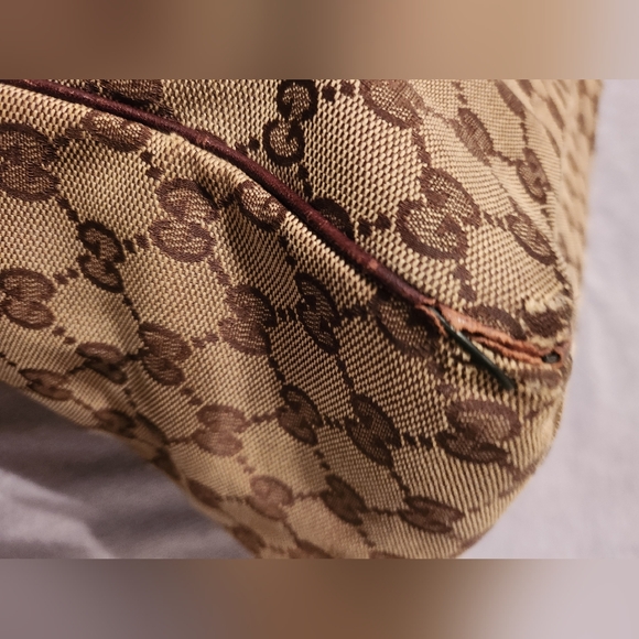 COPY - AUTHENTIC GUCCI MONOGRAM POSITANO TOTE - Picture 7 of 13